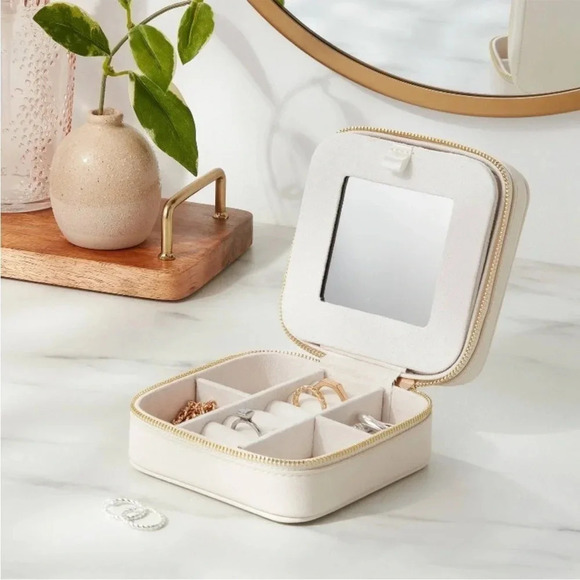 Jewelry - Small Travel Accessory Organizer